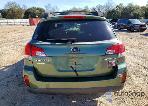 2013 Subaru Outback 2.5I Premium z USA, uszkodzony, nr VIN 4S4BRCCC9D3250682